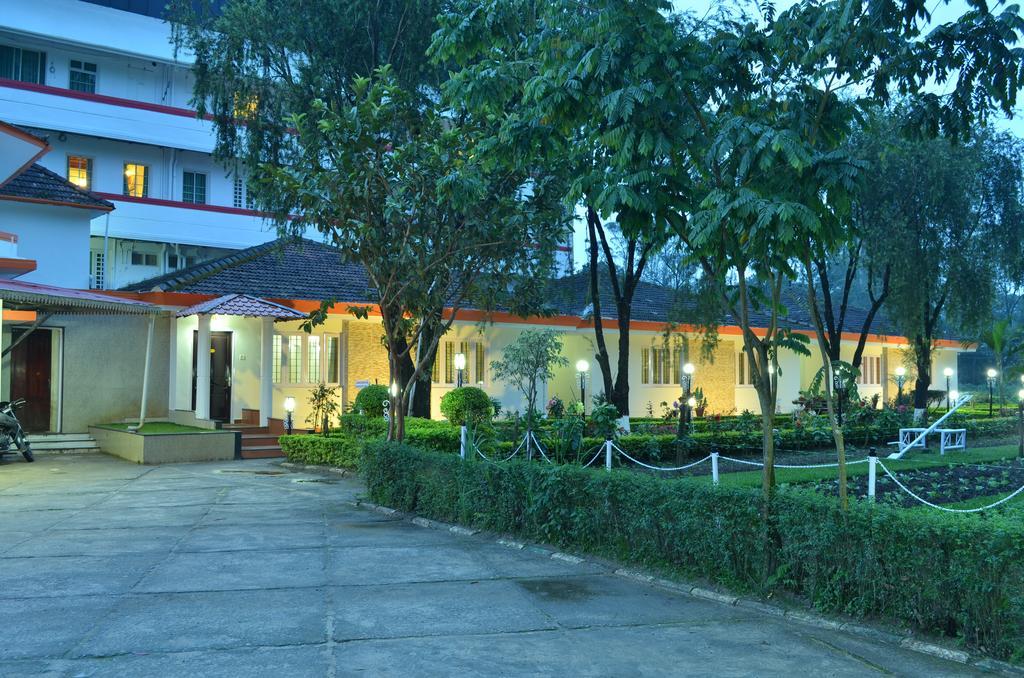Royal Retreat Hotel Munnar Exterior foto