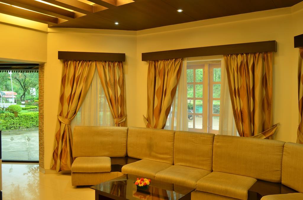 Royal Retreat Hotel Munnar Exterior foto
