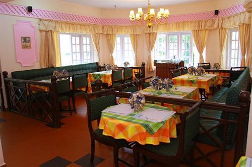 Royal Retreat Hotel Munnar Exterior foto